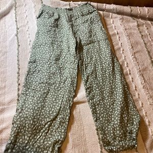 CAT&JACK floral flow straight leg pants!!